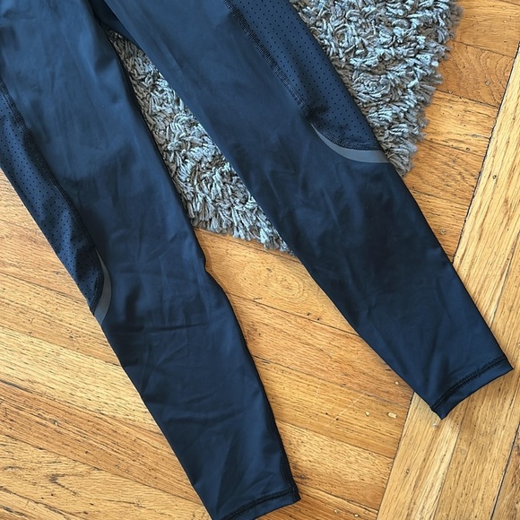 NWT Sweaty Betty Zero Gravity 7/8 Length XXS in Black - Picture 3 of 10